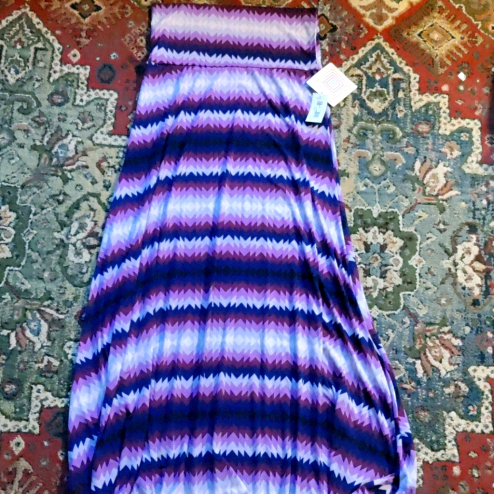 Small LulaRoe Maxi Skirt